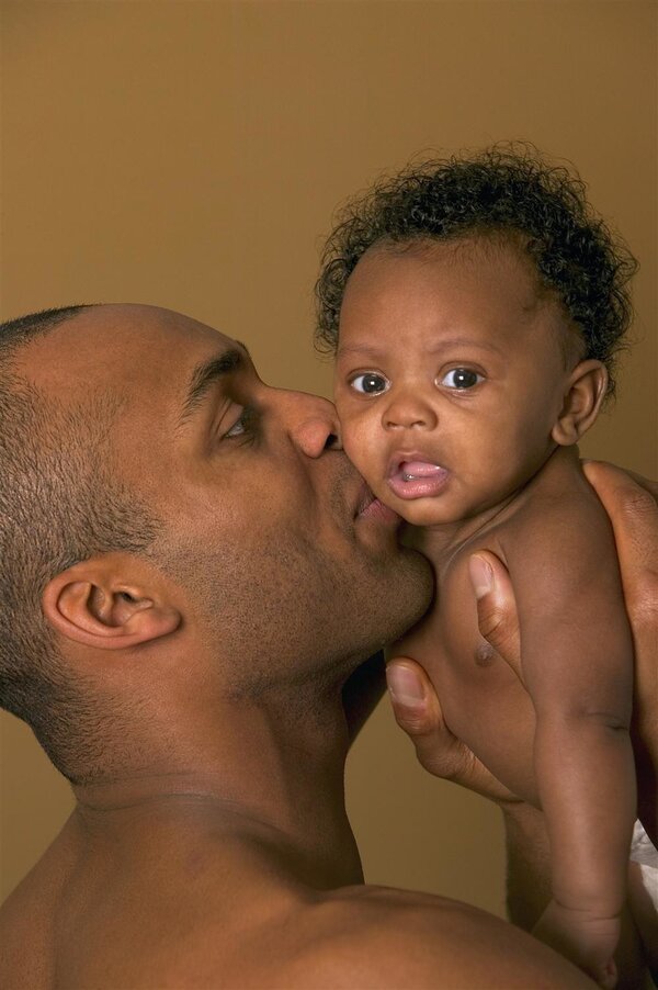 德州43岁助孕男孩-男人的睾丸越小，父亲的爱就越强烈
